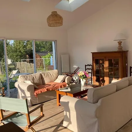 Grande Maison Neuve Tout Proche Commerces Et Plage Centre Bourg Quimiac 44320 Holiday home